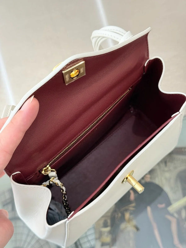 CC 2026 Envelope Bag 22cm Sheepskin