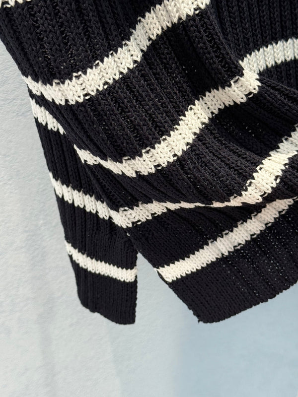 CD 25 Striped One-shoulder Knitted Short-sleeved Top Black Cotton