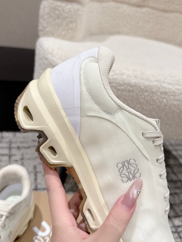 Loewe Ballet Runner 2.0 Sneaker Cream Mesh 500513