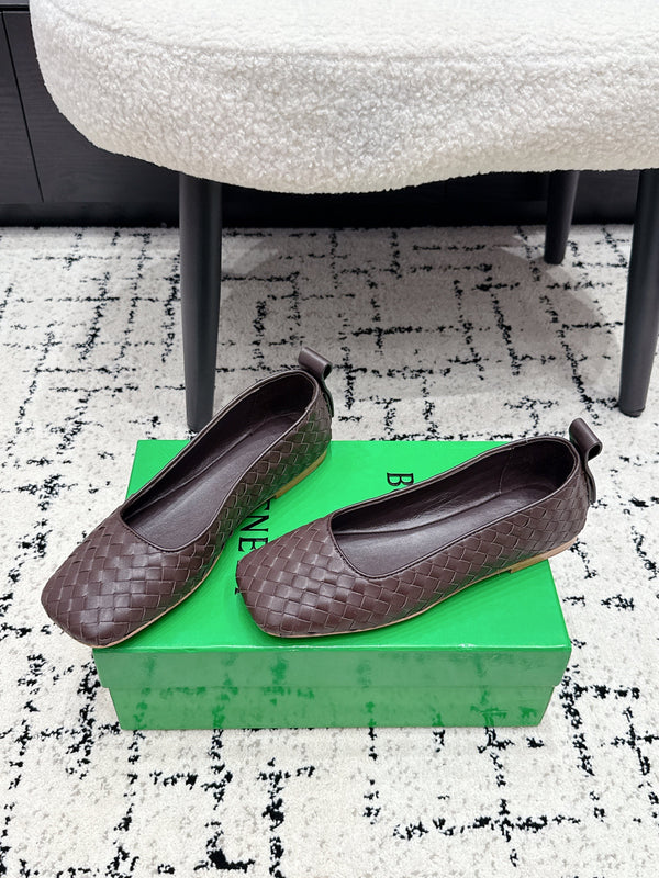 BV Charlotte Ballet Flat Coffee Woven Leather 769990