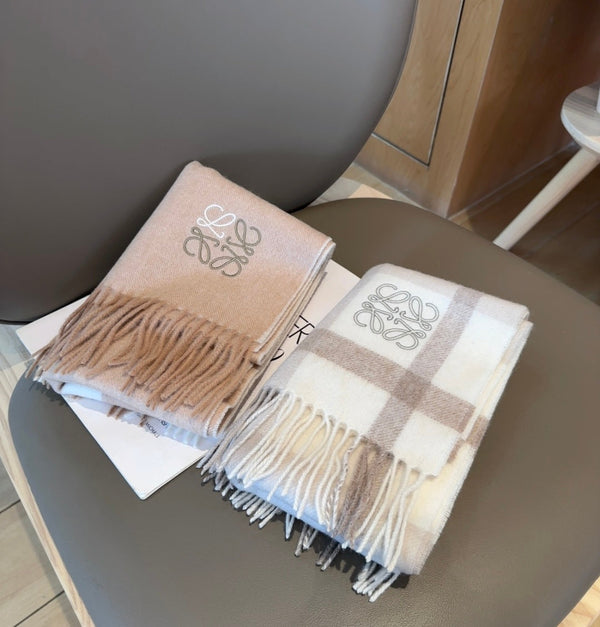 Loewe Scarf 180CM Beige Cashmere 969481