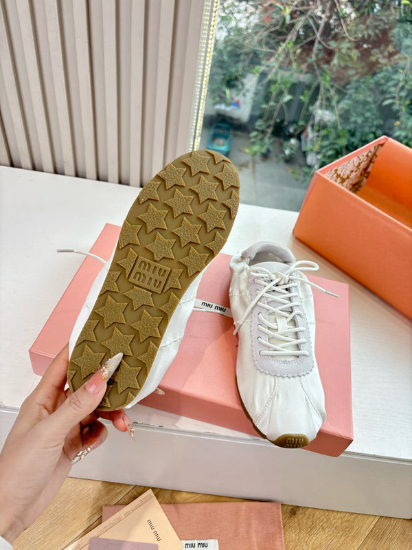 Miu Plume Sneakers White Satin Suede 549133
