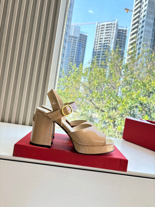 Valentino Fawcette Platform Sandal Beige Patent Leather 702277
