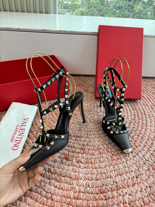 Valentino Rockstud Kidskin Pump 100mm Black Sheepskin 702222