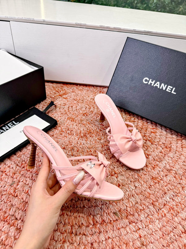 CC 26s Bow Heels Sandals Pink Sheepskin 703672