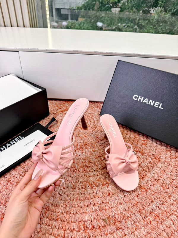 CC 26s Bow Heels Sandals Pink Sheepskin 703672