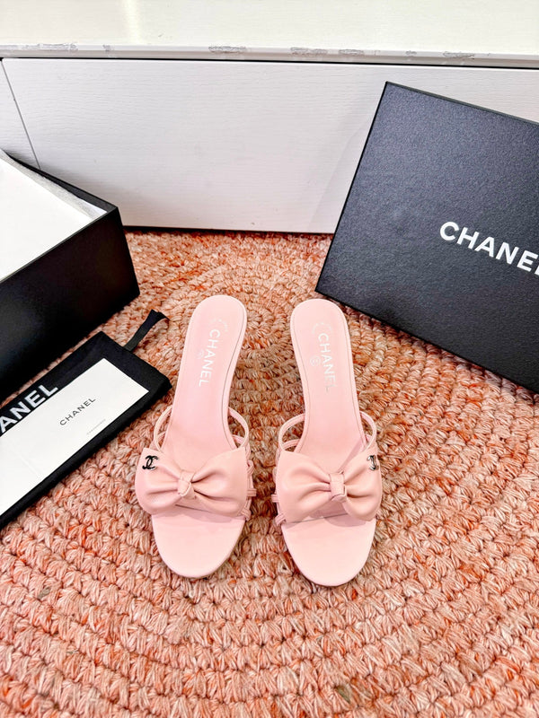 CC 26s Bow Heels Sandals Pink Sheepskin 703672
