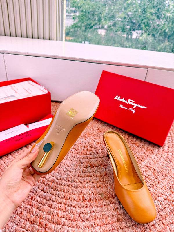 Ferragamo Salvatore Mule Light Brown Sheepskin 760454