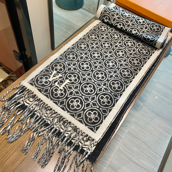 LV 25s Scarf 200cm Black White Woolen 973137