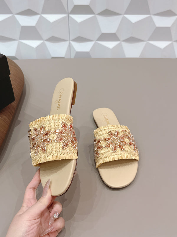 CC 26s Flat Sandals Beige Straw Leather 613265