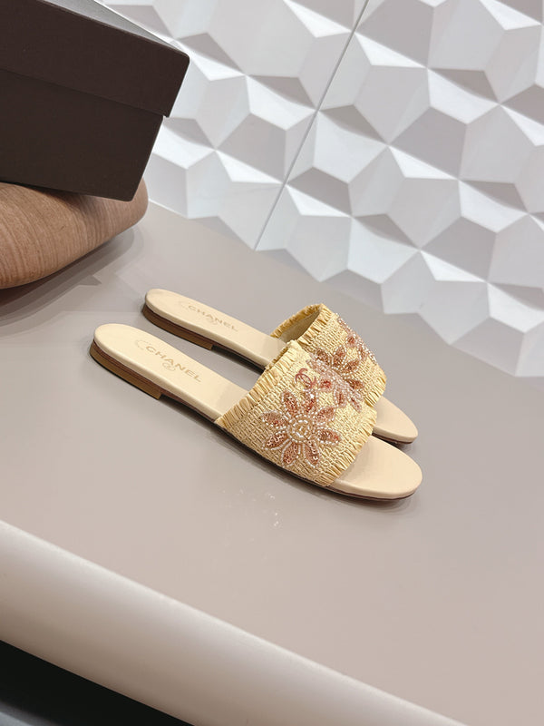 CC 26s Flat Sandals Beige Straw Leather 613265