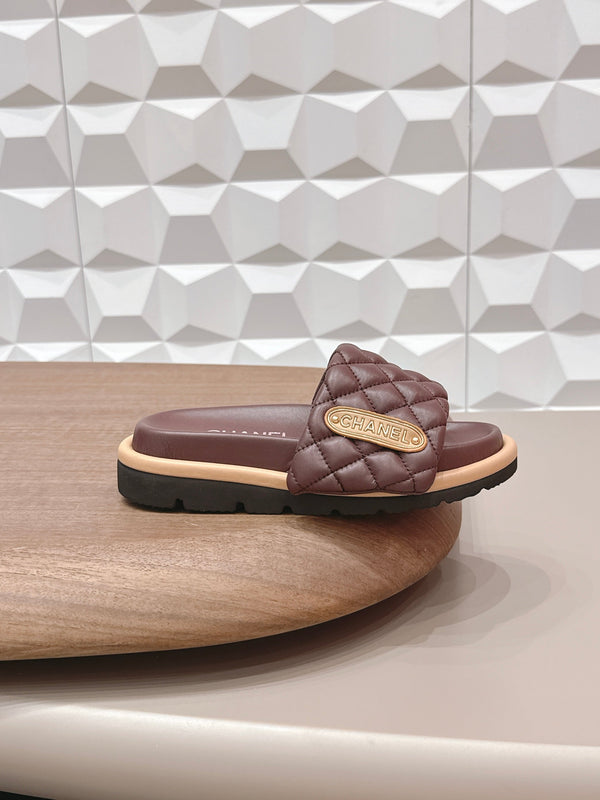 CC 26s Sandals Buckle Burgundy Quilted Leather 613272