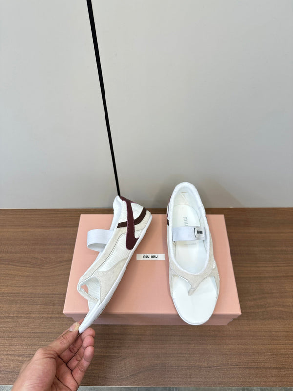 Miu Thong Sandals In White Brown Suede Tech Fabric
