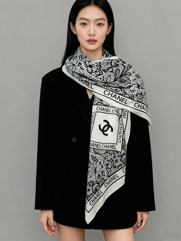 CC 25 Scarf 135cm White Black Cashmere Mulberry Silk 965404