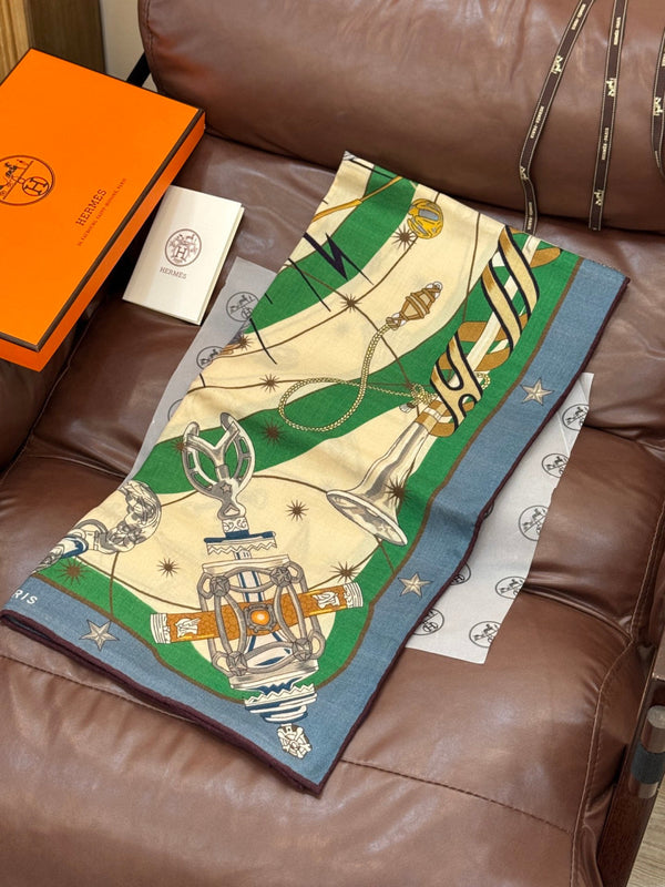 HM Starry Night Chorus Double-Sided Scarf 140cm Green Silk Cashmere 143714