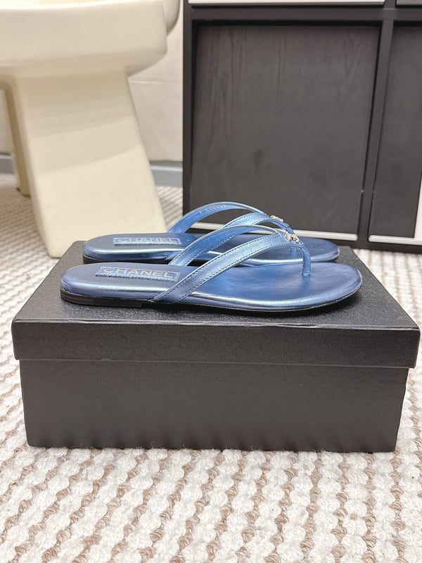 CC 26ss Flip-Flops Dark Blue Metalic Sheepskin 653599