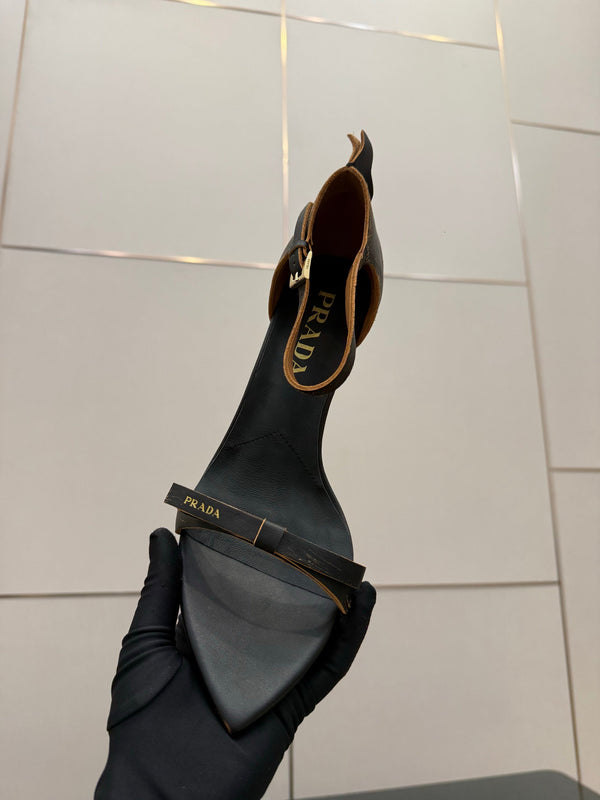 Prada 2026 Pointed-Toe High Heels Sandals 30mm Cowhide 791728