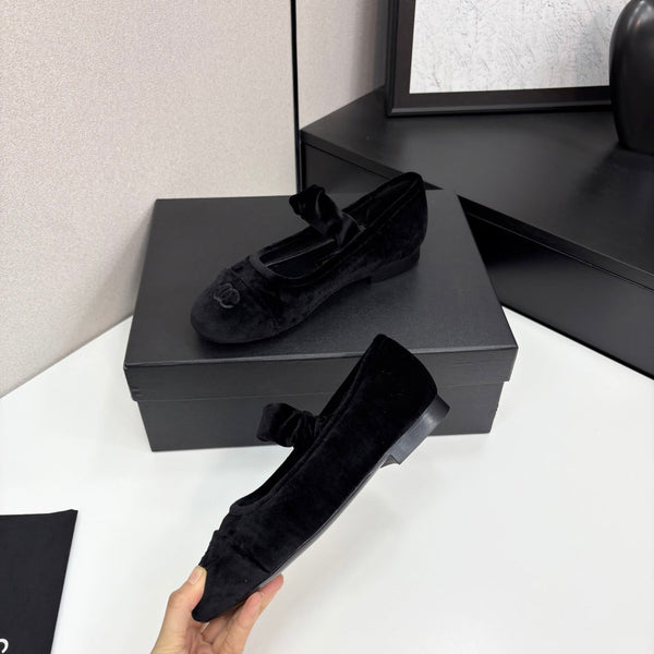 CC 25 Mary Janes In Black Velvet And Sheepskin 352463