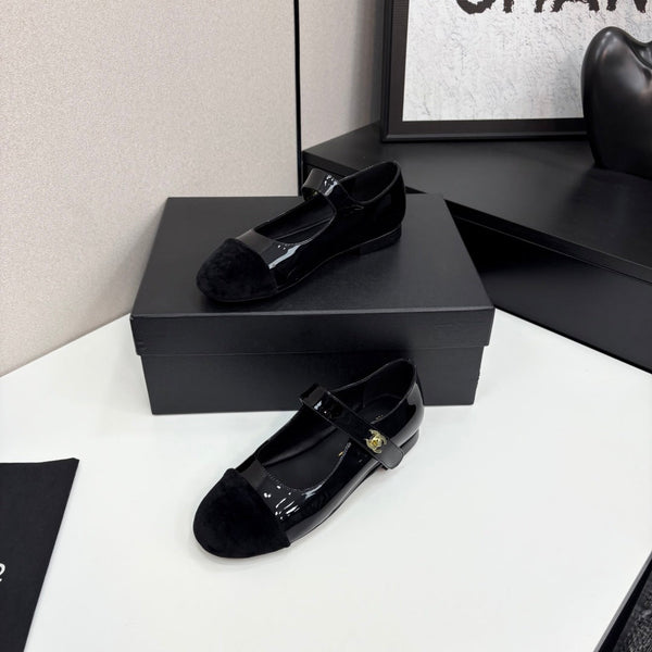 CC 25 Mary Janes In Black Patent Sheepskin And Velvet 352465