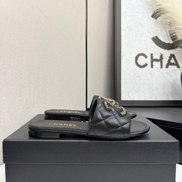 CC 25 Doubble Chain Embroidered Slippers Black Quilted Sheepskin 352490
