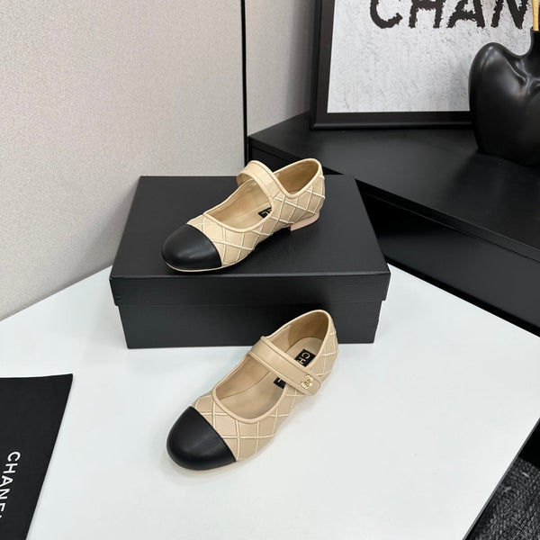 CC25 Mary Janes Beige Black Cowhide 352502