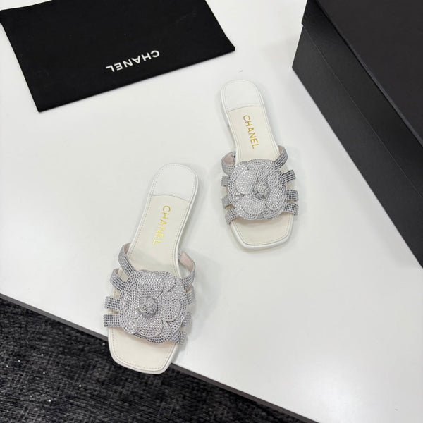 CC 25 Camellia Open Flat Mule Silver Stone Grain And Sheepskin 368852
