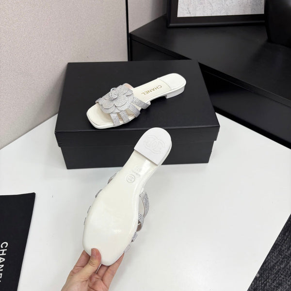 CC 25 Camellia Open Flat Mule Silver Stone Grain And Sheepskin 368852
