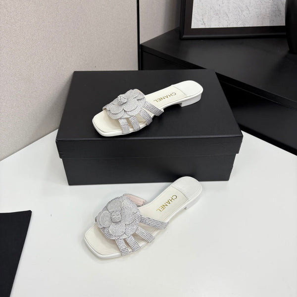 CC 25 Camellia Open Flat Mule Silver Stone Grain And Sheepskin 368852