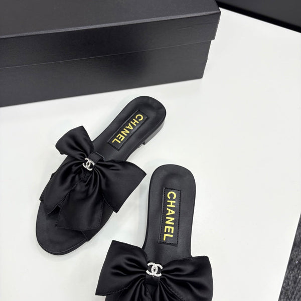 CC 25 Big Bow Mule Black Satin And Sheepskin 368866