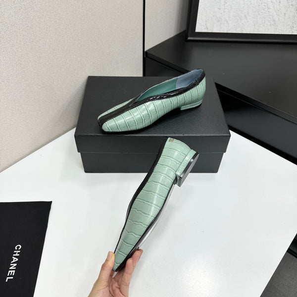 CC 26s Ballet Flats Light Green Glossy Crocodile Embossed Calfskin 743140