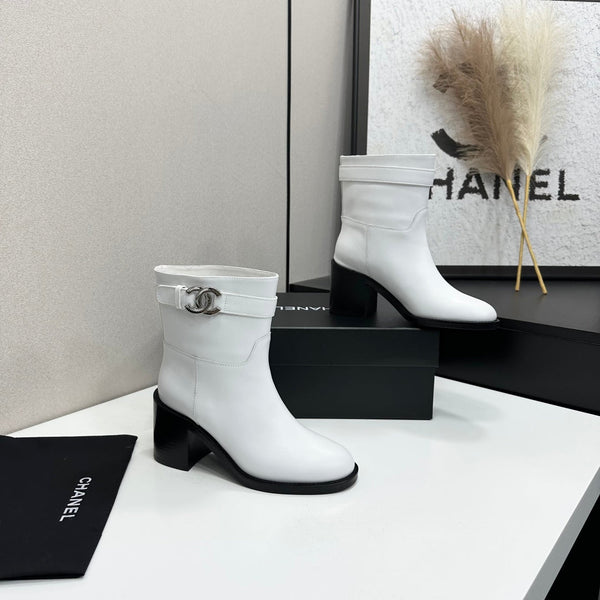 CC FW 2026 Ankle Boot White Cowhide 925670