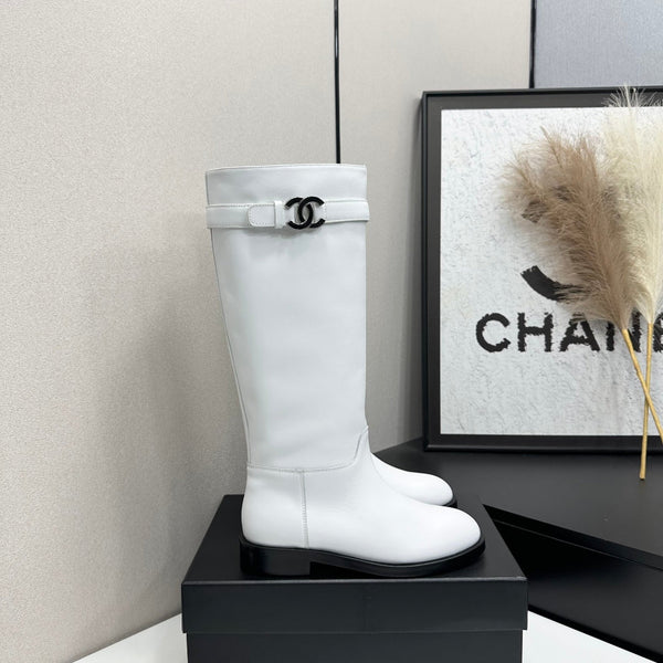 CC FW 2026 Long Flat Boot White Cowhide 925677