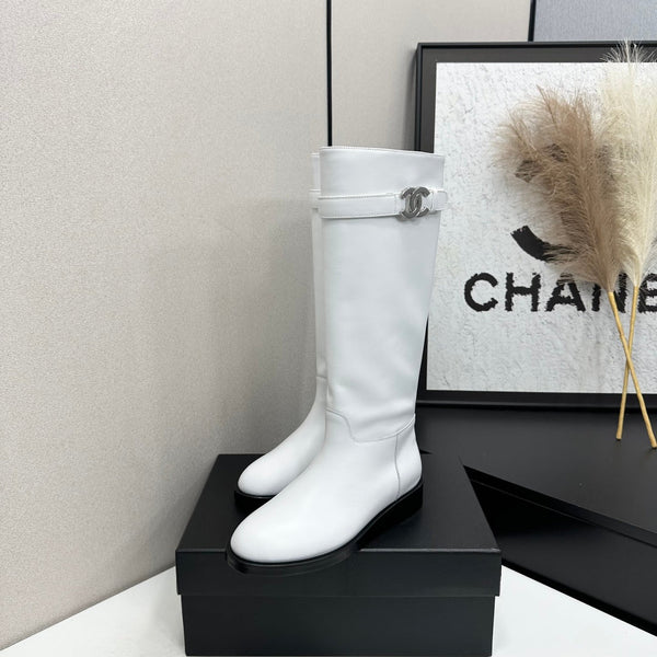 CC FW 2026 Long Flat Boot White Cowhide 925677