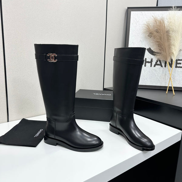 CC FW 2026 Long Flat Boot Black Cowhide 925678