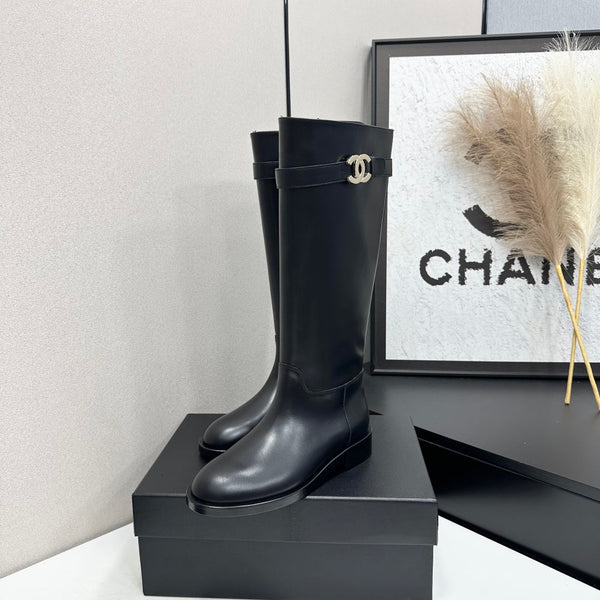 CC FW 2026 Long Flat Boot Black Cowhide 925678