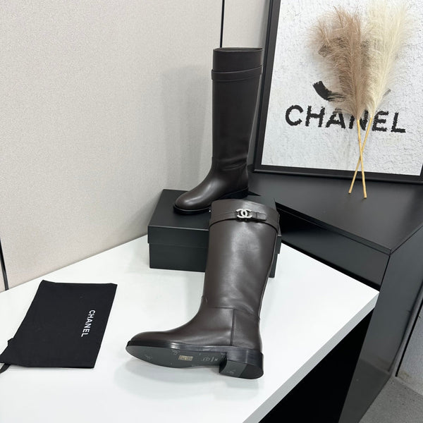 CC FW 2026 Long Flat Boot Dark Coffee Cowhide 925680