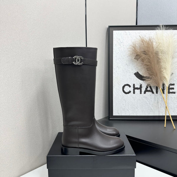 CC FW 2026 Long Flat Boot Dark Coffee Cowhide 925680
