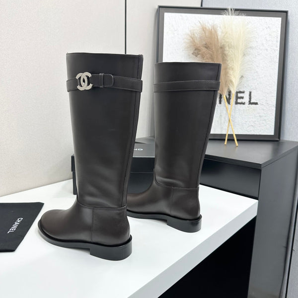 CC FW 2026 Long Flat Boot Dark Coffee Cowhide 925680