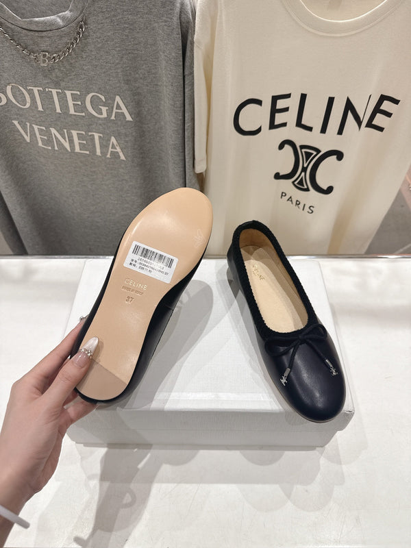 CL 26s Ballet Flats In Black Calfskin With Bow