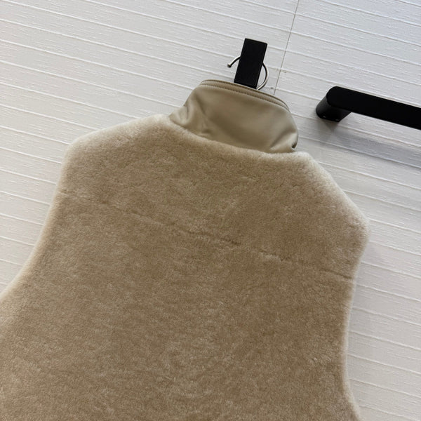 HM 26s Sleeveless Short Vest Beige Fabric & Fur 428595