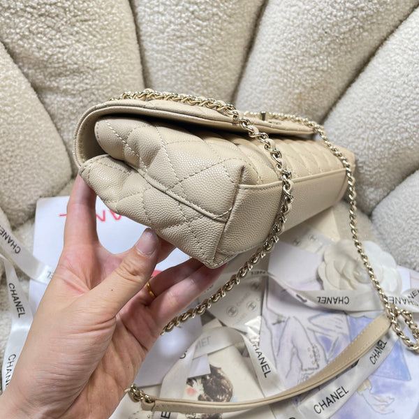 CC 26P Horizontal Coco Handle 32cm Beige Quited Caviar Leather