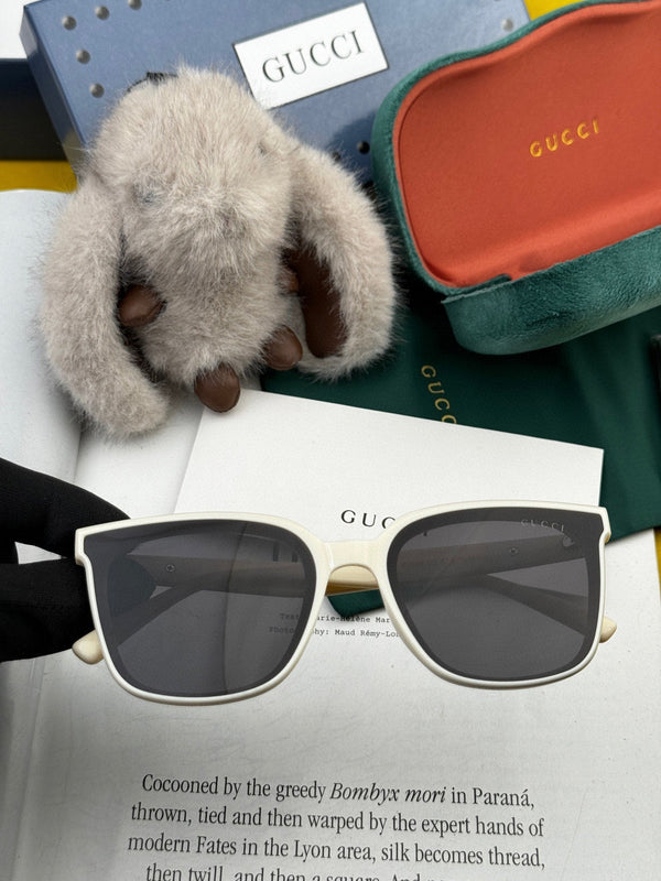 BUTTERFLY FRAME SUNGLASSES G550 IN ACETATE