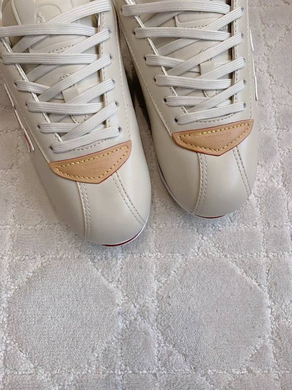 LV BUTTERSOFT Sneaker Tauple Monogram-Printed Lambskin 516888