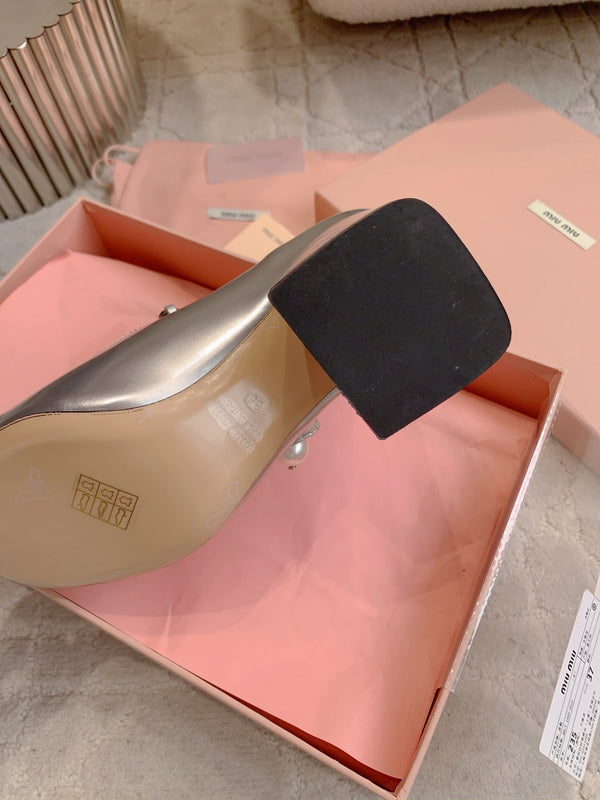 Miu Bicolor Cap-Toe Pumps 7.5cm Black Sliver Patent Leather 724258
