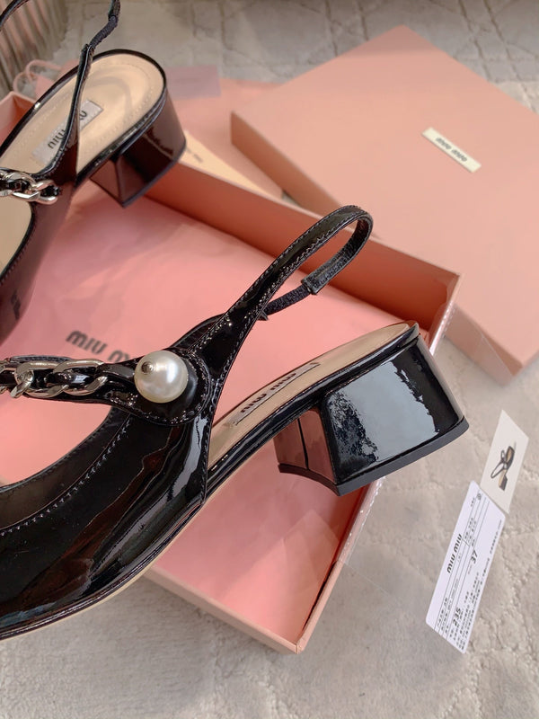 Miu Bicolor Cap-Toe Slingback 4cm Black White Patent Leather 724261