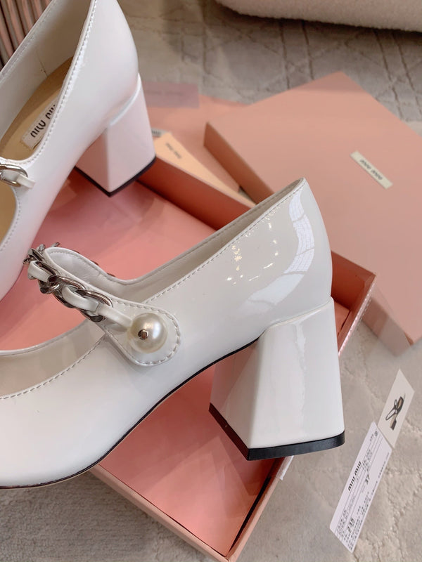 Miu Bicolor Cap-Toe Pump 7.5cm Black White Patent Leather 724262