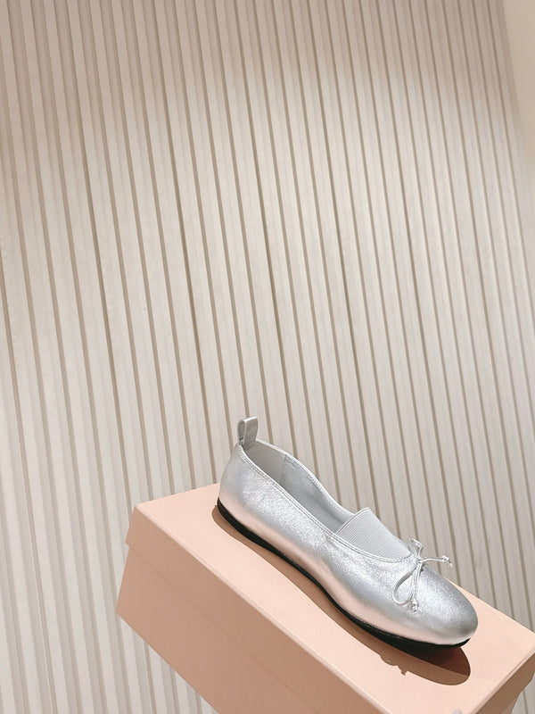 Miu Élan Bow-Detail Ballet Flat Sliver Metallic Leather 445803