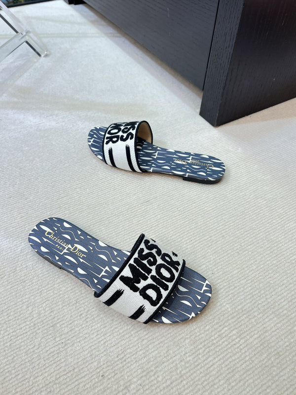 dway slide embroidered cotton grey miss cd alllover motif