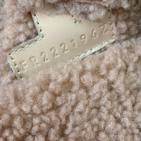 HM Chypre Sandal In Light Pink Lamb Wool 984184