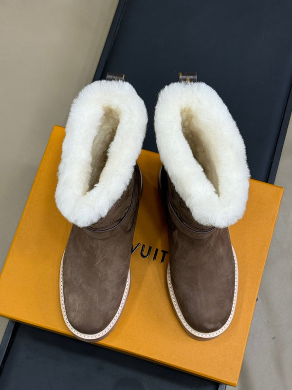 LV Territory Flat Ankle Boots Coffee Suede Wool 542259